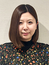 出牛 亜衣