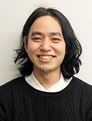増岡 亮太